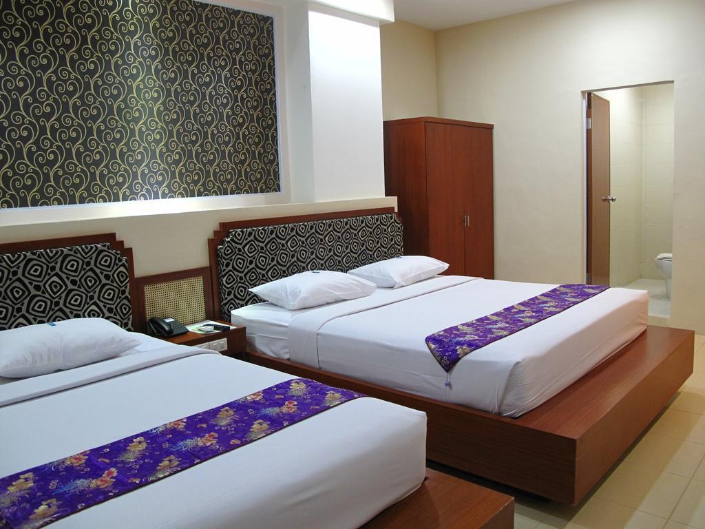 Gaja Hotel Pekanbaru Esterno foto