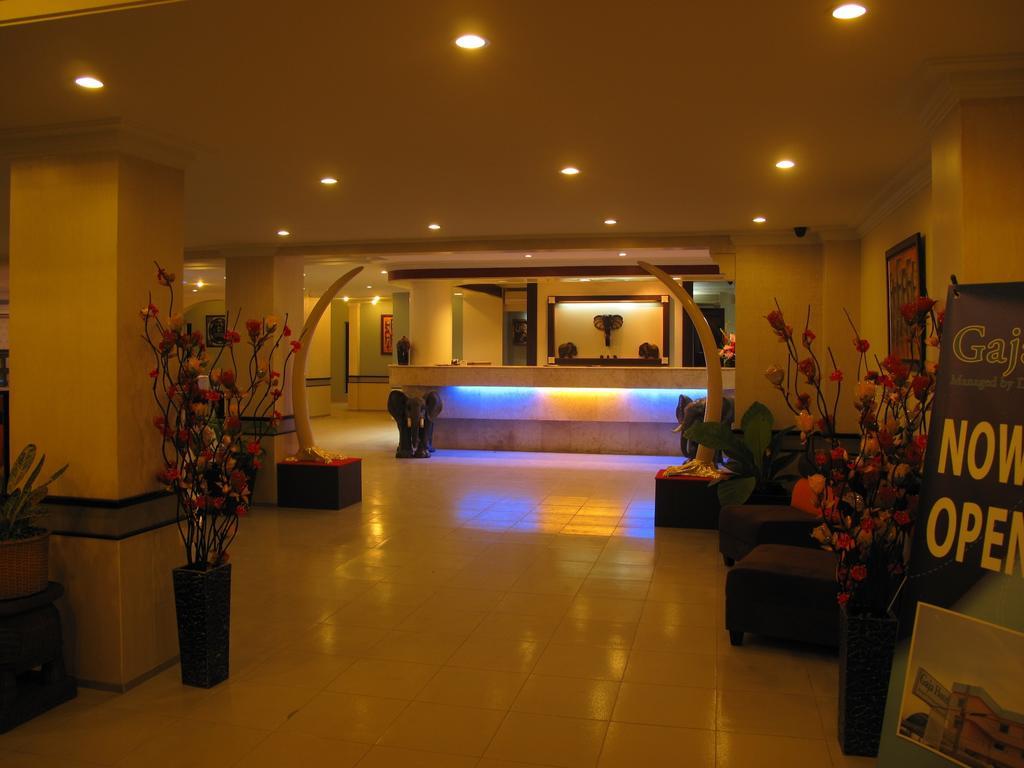 Gaja Hotel Pekanbaru Esterno foto