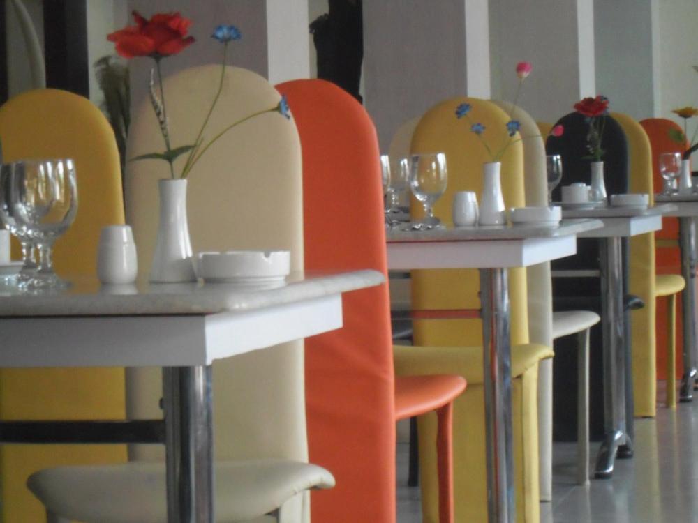 Gaja Hotel Pekanbaru Esterno foto